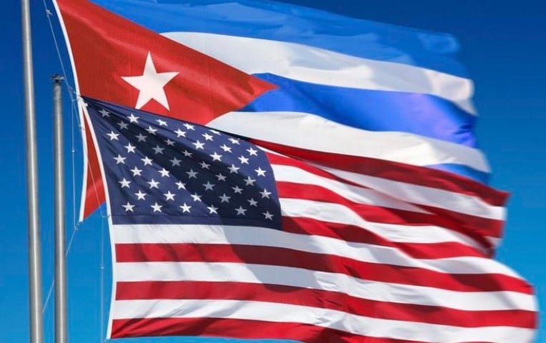 banderas estados unidos y cuba