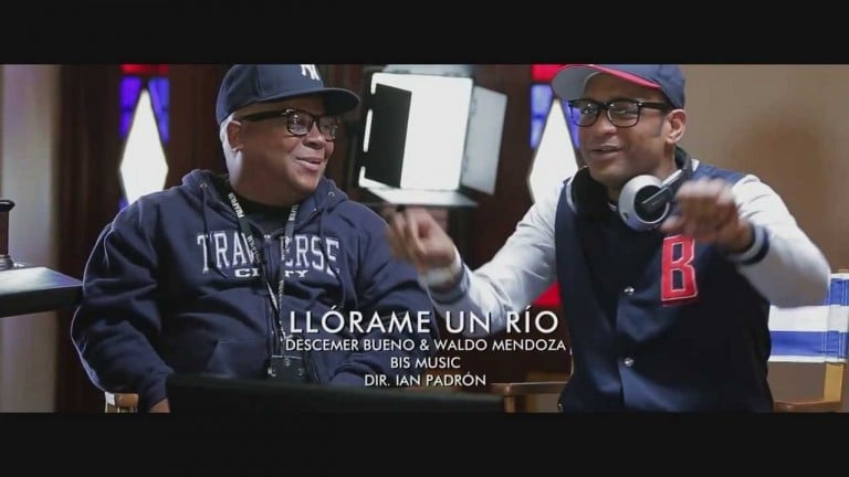 Descemer Bueno & Waldo Mendoza – Llórame un Río