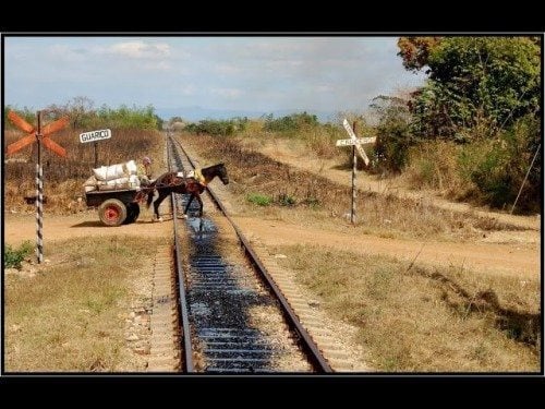 A OTRO CON ESE CUENTO – Humor Cubano