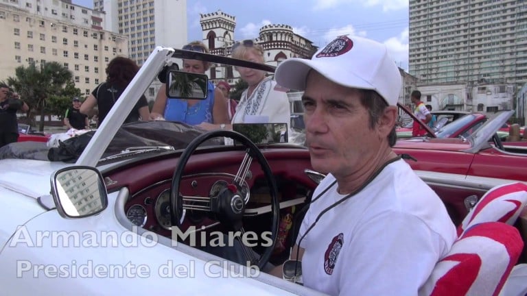 Exhibición de Autos Deportivos Cubanos en La Habana