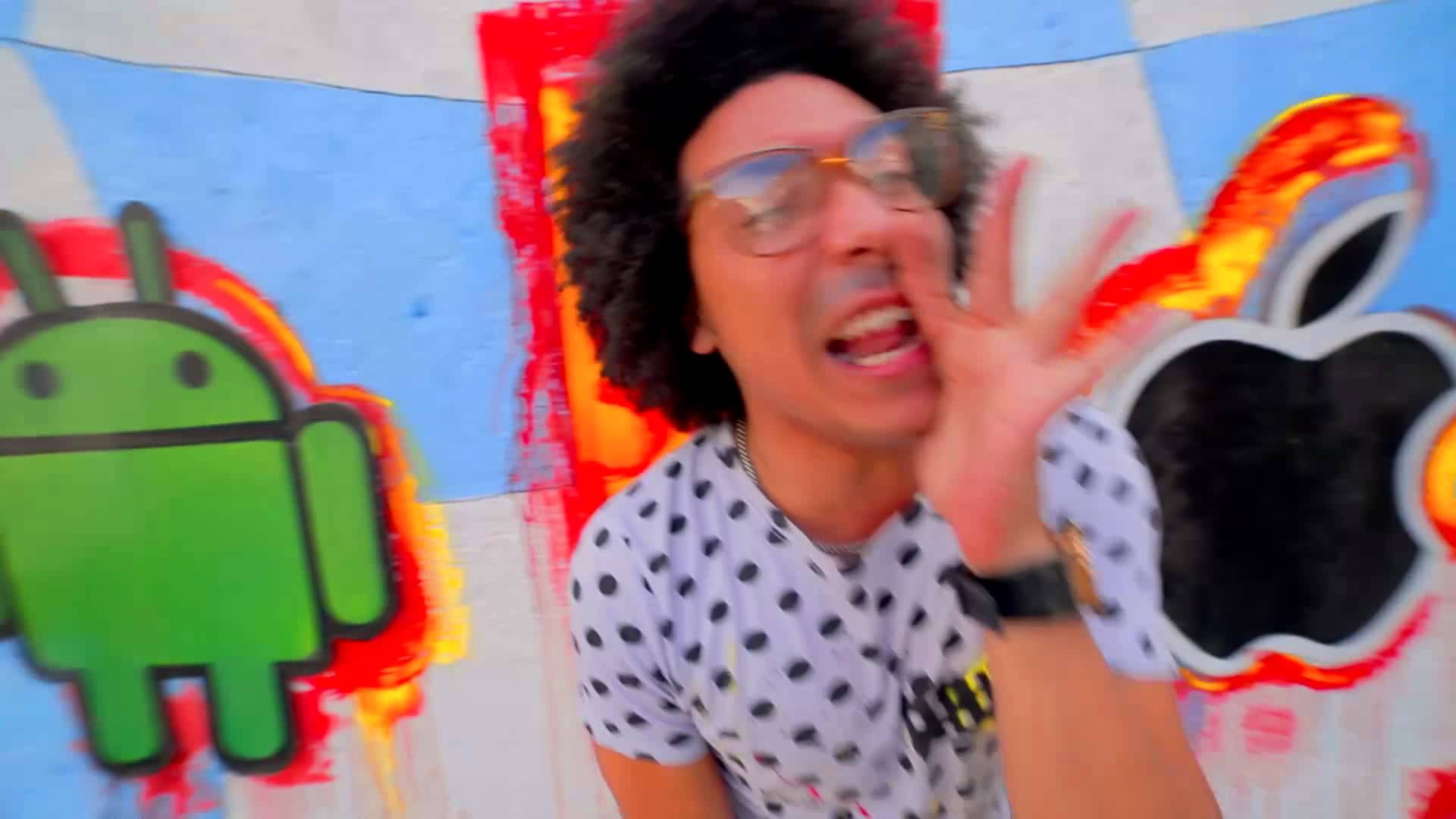 Kola Loka ft. Sr Tony – La Chik’ de Etecsa (Video Oficial)