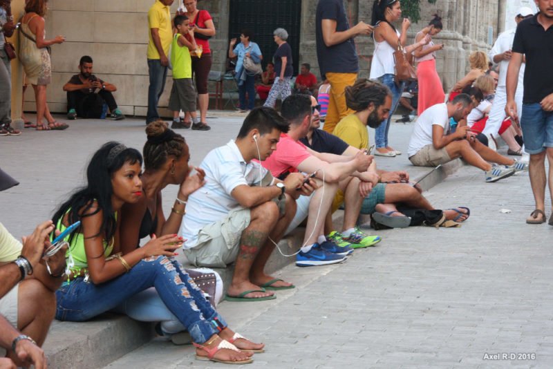 La fascinación de los cubanos por Facebook