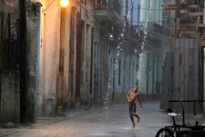 ¡Agua de Mayo! cubanos