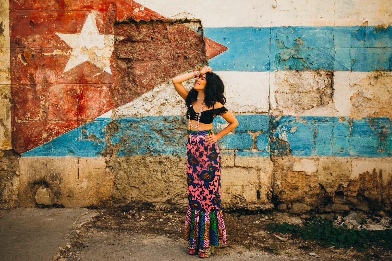 Bea Luengo, de la popular serie española Un Paso Adelante, estrena nuevo videoclip en Cuba