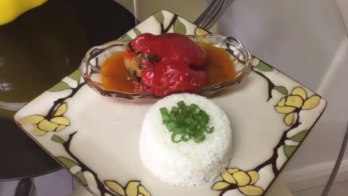 AJÍ RELLENO CON CARNE DE RES / RECETA CUBANA