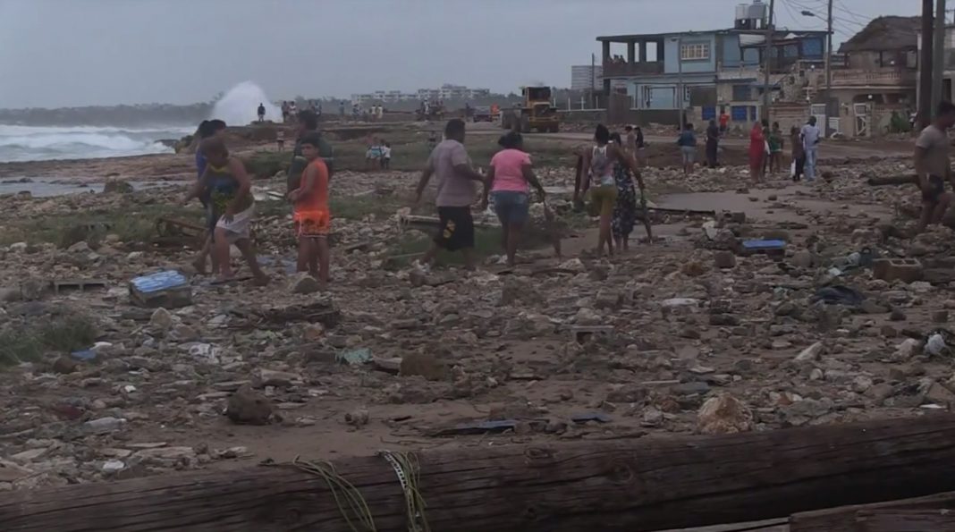 DIEZ MUERTOS PROVOCÓ EL PASO DEL HURACÁN IRMA POR CUBA