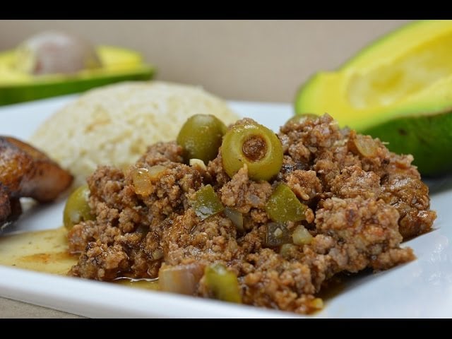 PICADILLO DE RES CON SALSA DE TOMATES / RECETA CUBANA