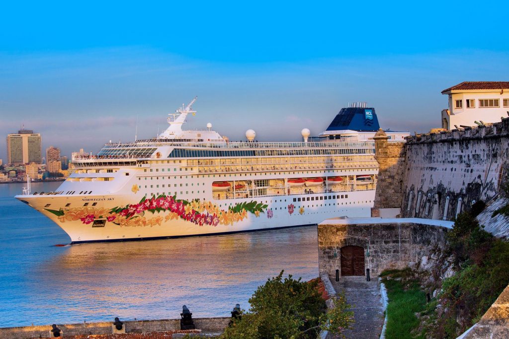 COMPAÑÍA DE CRUCEROS ESTADOUNIDENSE RESALTA A CUBA COMO UNO DE SUS MEJORES DESTINOS Cuba