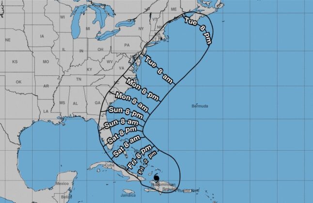AVISO DE CICLÓN TROPICAL NO. 5. ISAÍAS SE CONVIERTE EN HURACÁN...