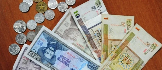 ¡ATENCIÓN CUBANOS! A PARTIR DEL 1RO DE ENERO 180 DÍAS PARA DESHACERSE DE LOS CUC