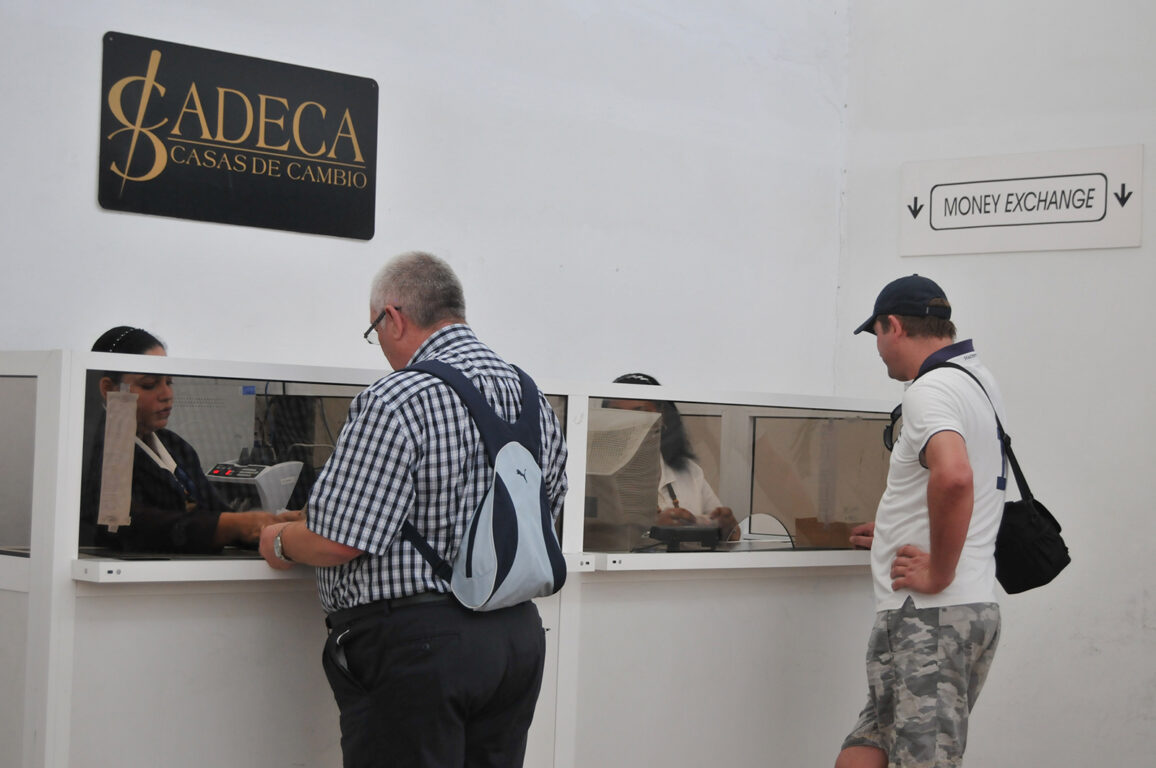 Sobre venta de dólares y otras divisas en Cuba Sobre venta de dólares y otras divisas en Cuba