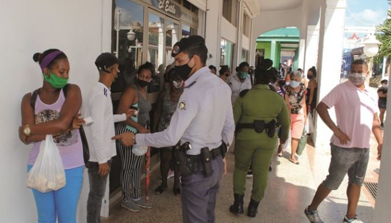 Cubanos negados a pagar multas por violar protocolos sanitarios podrían enfrentar procesos judiciales Cubanos negados a pagar multas por violar protocolos sanitarios podrían enfrentar procesos judiciales
