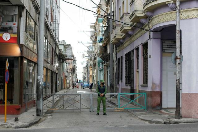 Cuadras de La Habana vieja cerradas ante gran número de casos de COVID-19 Cuadras de La Habana vieja cerradas ante gran número de casos de COVID-19
