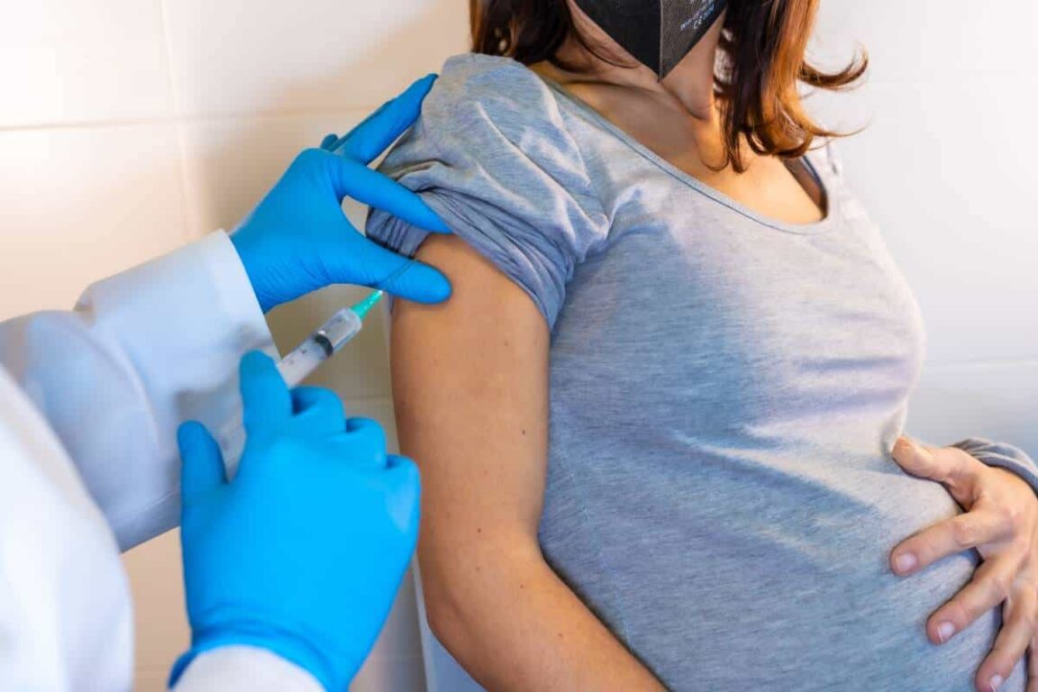 El 29 de julio, inicia en Cuba vacunación de embarazadas y madres lactantes con Abdala