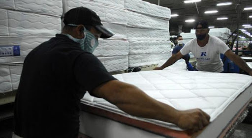 Las ventas a plazos serán solo en algunos mercados industriales y artesanales, no en la red de tienda, aclaran autoridades cubanas Las ventas a plazos serán solo en algunos mercados industriales y artesanales, no en la red de tienda, aclaran autoridades cubanas