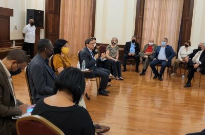 Nuevas posibilidades de viajes pueden surgir de la reunión entre empresas charteadoras y agencias de viajes con el Canciller cubano Bruno Rodríguez Nuevas posibilidades de viajes pueden surgir de la reunión entre empresas charteadoras y agencias de viajes con el Canciller cubano Bruno Rodríguez