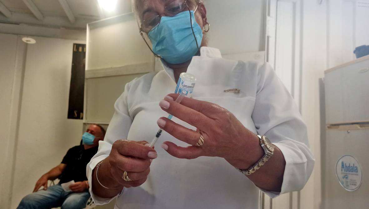 Gobierno cubano ofrecerá a cubanos emigrados las vacunas anticovid de producción nacional