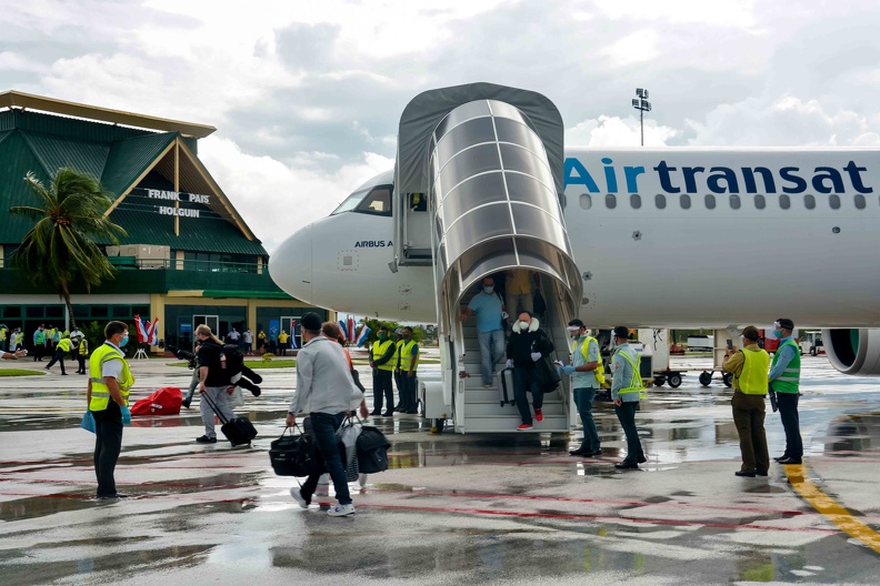 Air Transat reanuda operaciones con el aeropuerto internacional Frank País García de Holguín, se prevén dos vuelos semanales