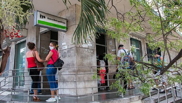 Vence el plazo para los cubanos que aún posean pesos convertibles (CUC) y quieran canjearlos Vence el plazo para los cubanos que aún posean pesos convertibles (CUC) y quieran canjearlos