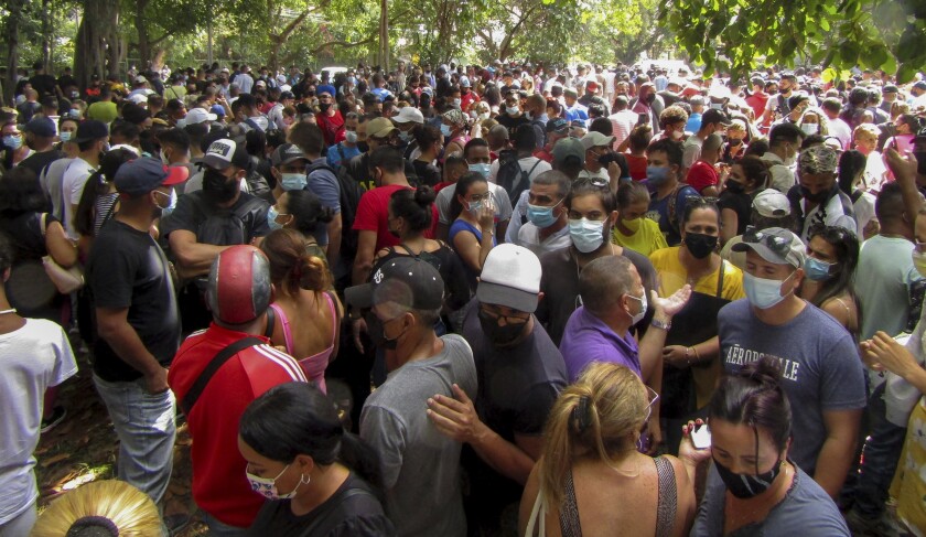 Continúan las protestas frente a Embajada de Panamá, los cubanos piden que “libere marzo” Continúan las protestas frente a Embajada de Panamá, los cubanos piden que “libere marzo”