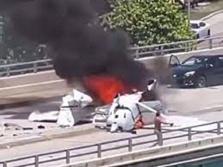 Avioneta se estrella contra un carro en Miami Avioneta se estrella contra un carro en Miami