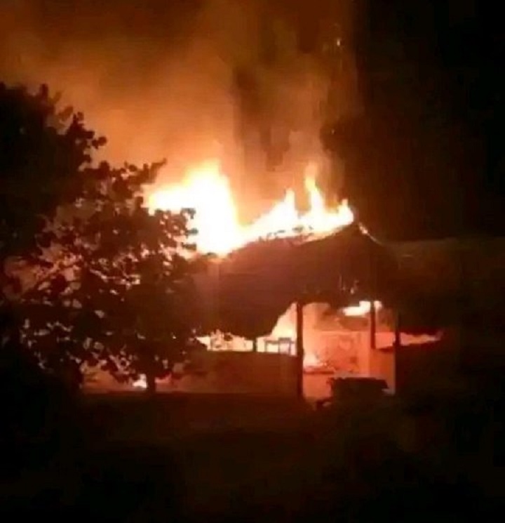 En La Habana se incendia otro ranchón militar