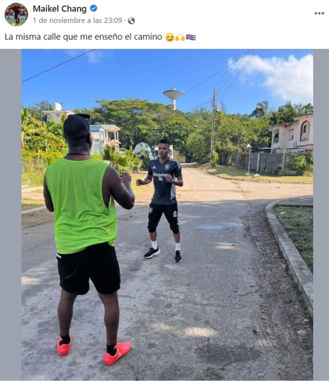 <strong>Maikel Chang feliz de estar en La Habana, “Fue bien duro, no había visto a mi mamá en ocho años…”dijo el futbolista</strong>