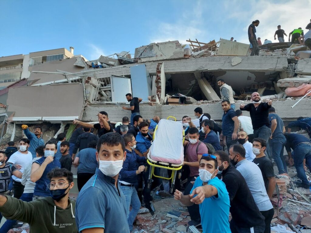 Sacude a Turquía nuevamente un terremoto de 7,6 grados
