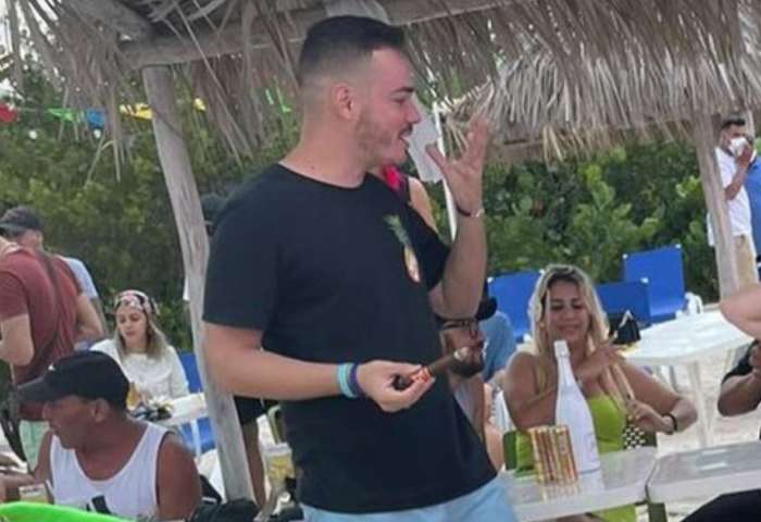 Sobre críticas a Sandro Castro, su novia asegura que muchas cosas no son ciertas Sobre críticas a Sandro Castro, su novia asegura que muchas cosas no son ciertas